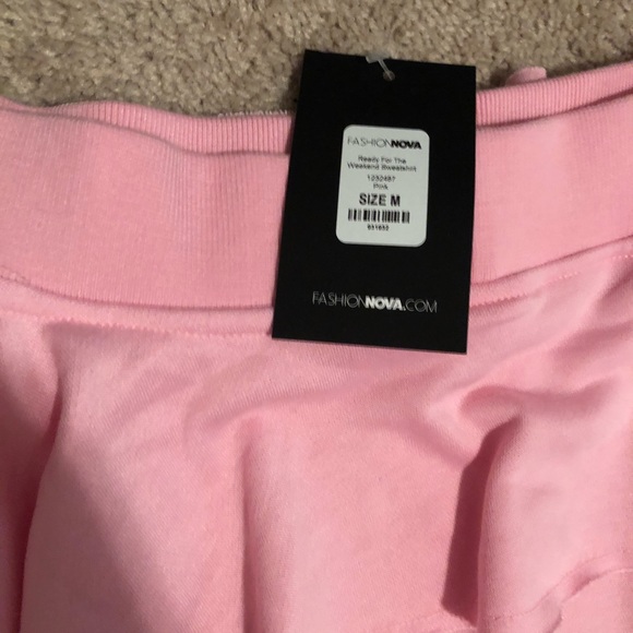 Light pink ruffle sweatshirt NWT - Picture 2 of 2